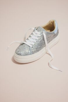 Tenis con aplicación de pedrería