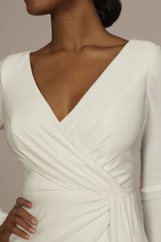 Vestido de novia corto de manga larga