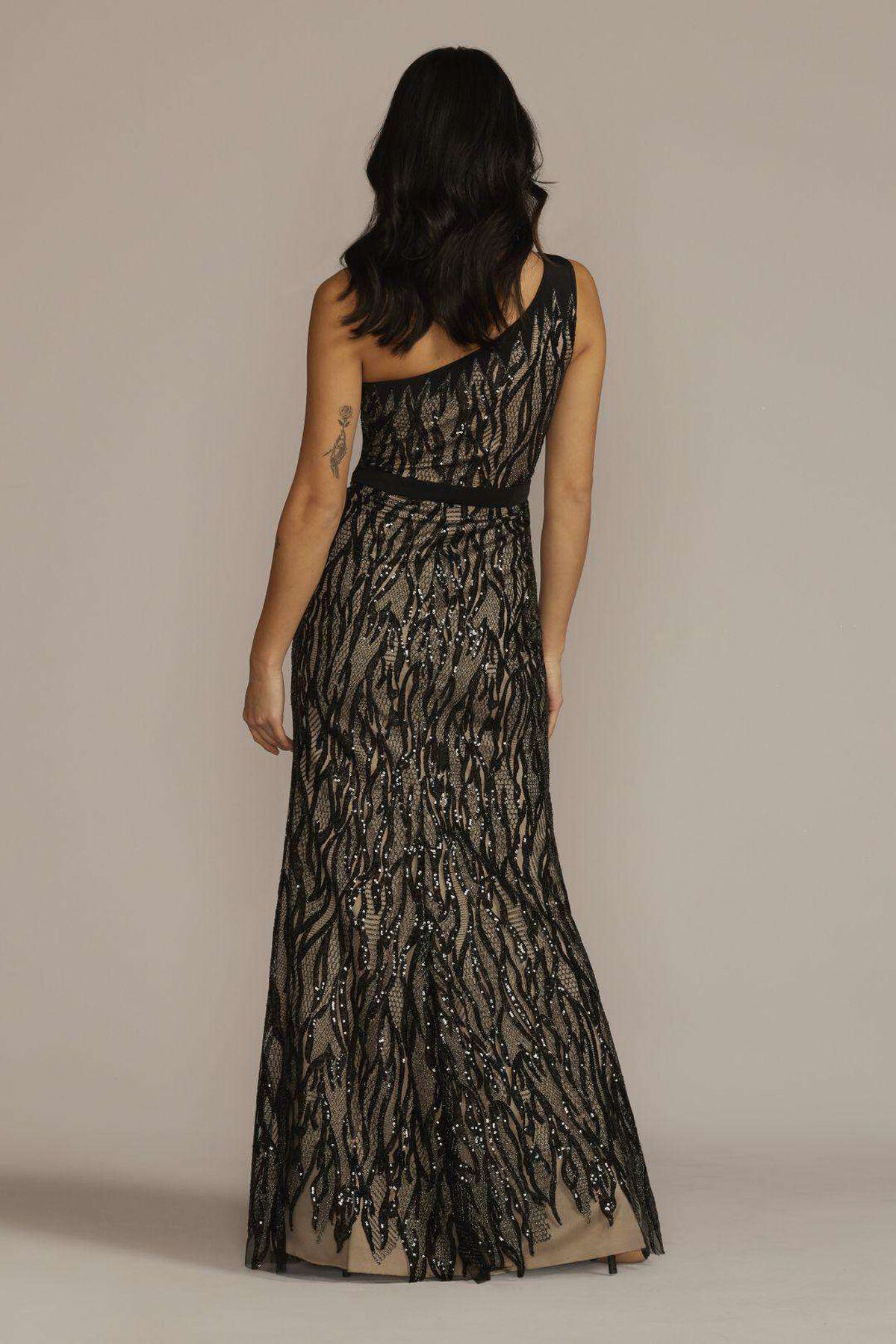 Vestido largo con escote asim&eacute;trico y aplicaciones de lentejuela, NEGRO/NUDE II, hi-res