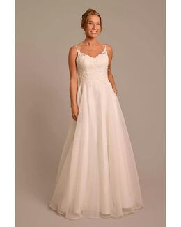 Vestido de novia línea A con encaje