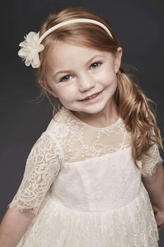 Diadema para paje con flores de mesh
