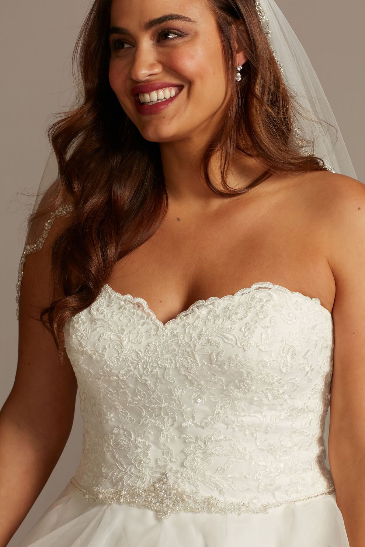 Vestido de novia princesa strapless con falda de tul en capas, BLANCO SUAVE, hi-res