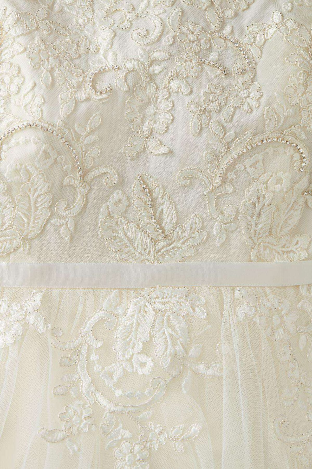 Vestido de primera comuni&oacute;n corto con aplicaci&oacute;n de encaje, MARFIL SOLIDO, hi-res
