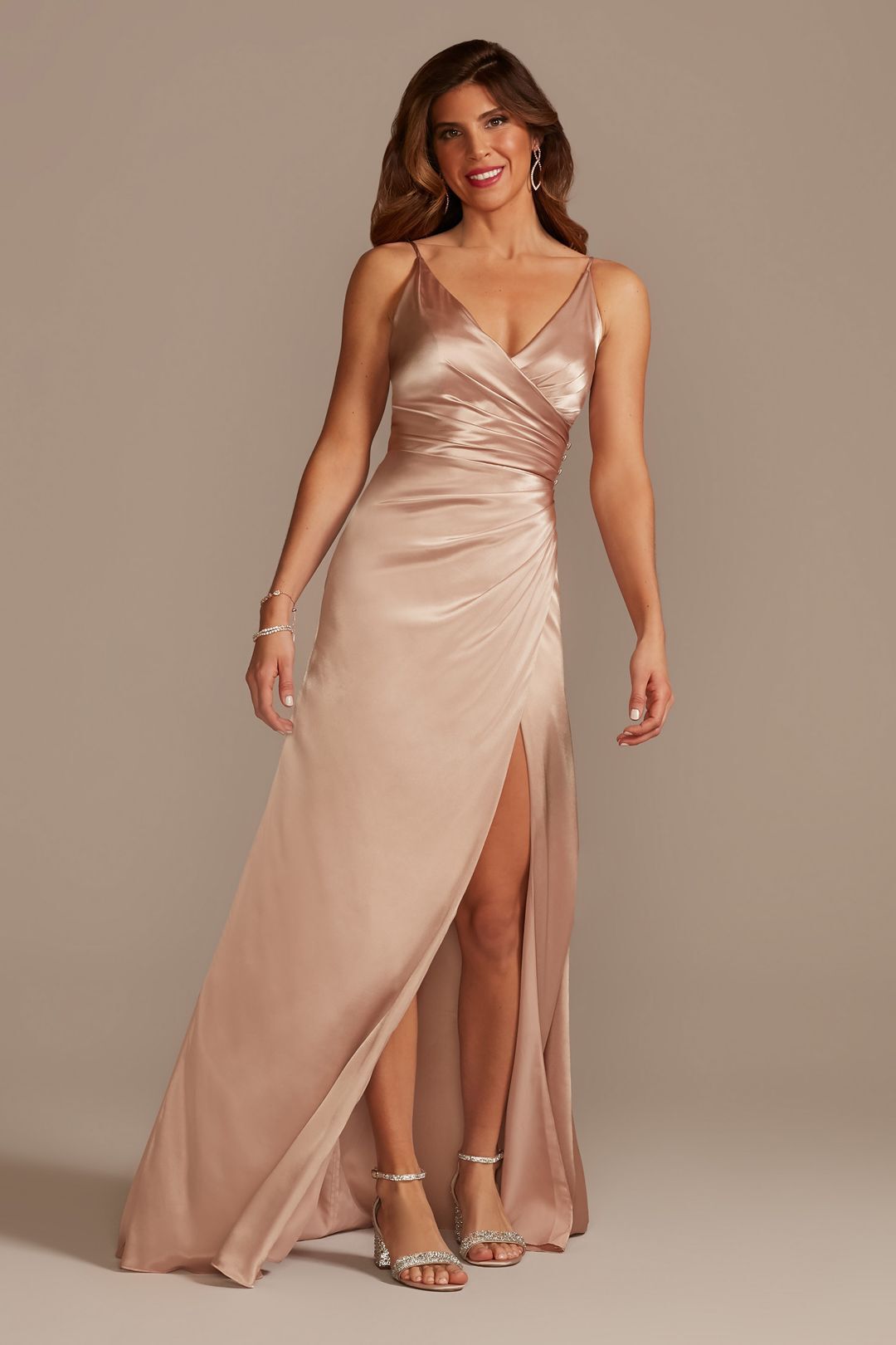 Vestidos color arena cortos top