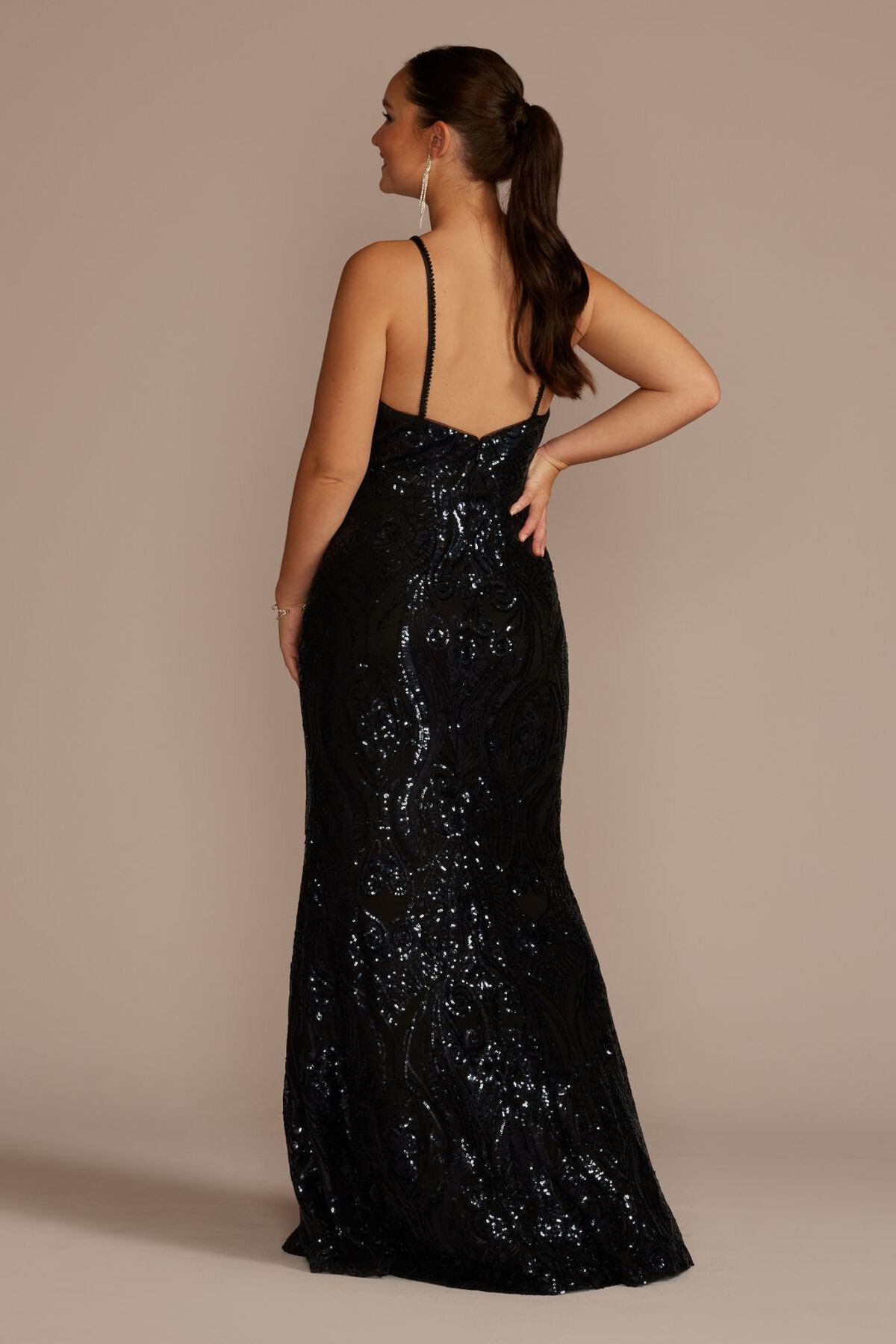 Vestido largo de lentejuela con abertura en pierna y escote halter, NAVAL, hi-res