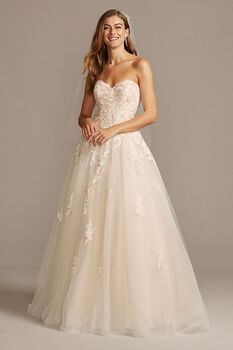 Vestido de novia princesa strapless con aplicaciones florales