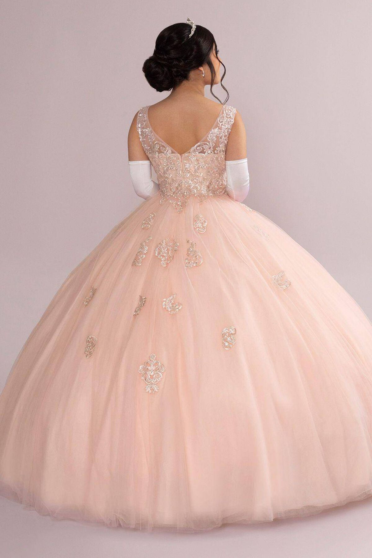 Vestido de quincea&ntilde;era rosa con aplicaciones de encaje brillante, PETALO, hi-res