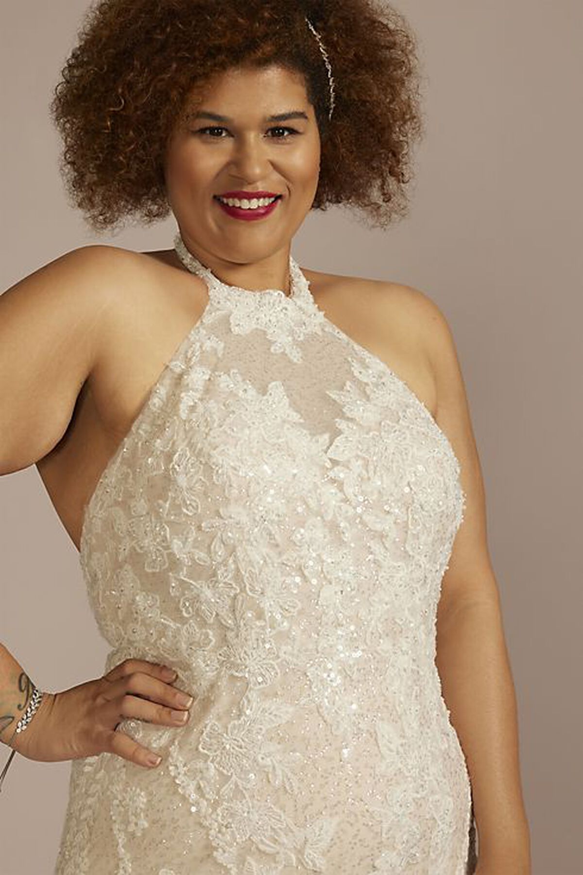 Vestido de novia sirena de encaje con escote halter, MARFIL SOLIDO, hi-res