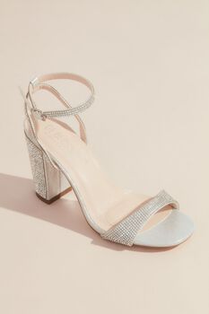 Tacones cuadrados con pedrer&iacute;a