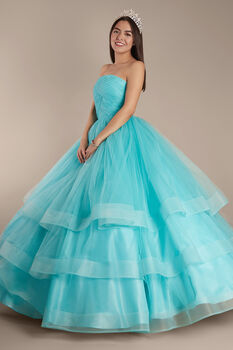 Vestido de quinceañera arcoíris