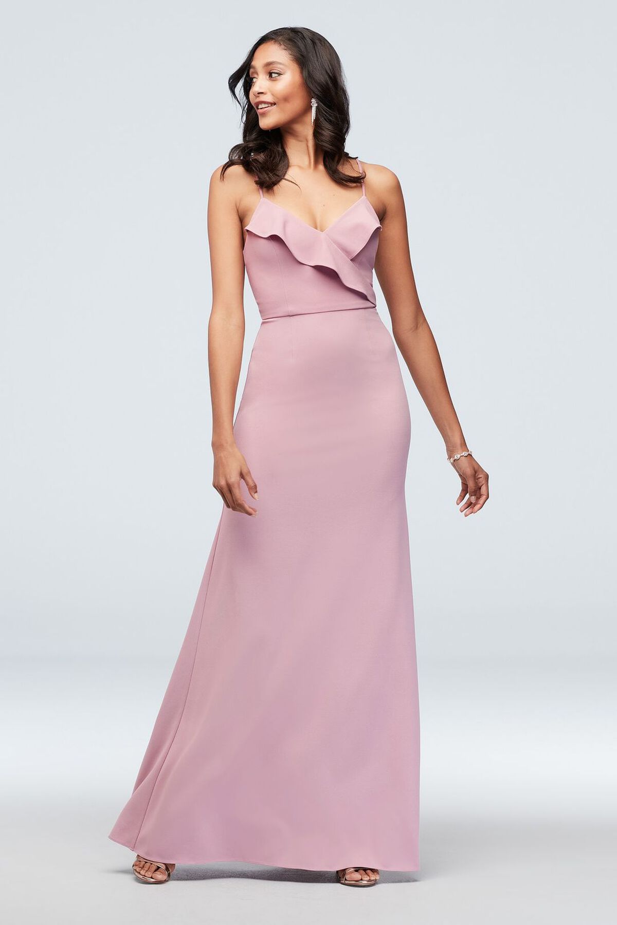 Vestido de dama con escote de holanes en V y falda corte sirena, ROSA CENIZO, hi-res