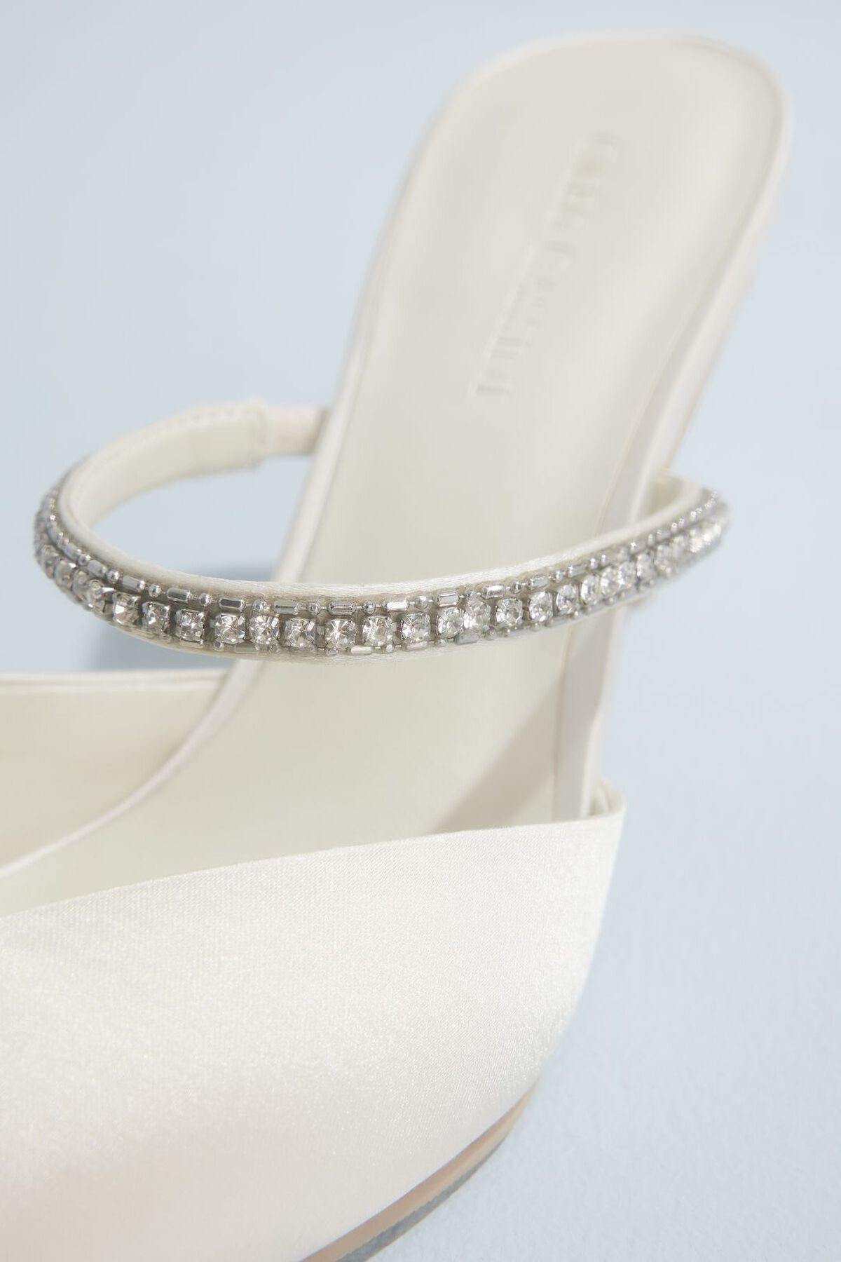 Zapatilla de novia en pico con pedrer&iacute;a, MARFIL, hi-res