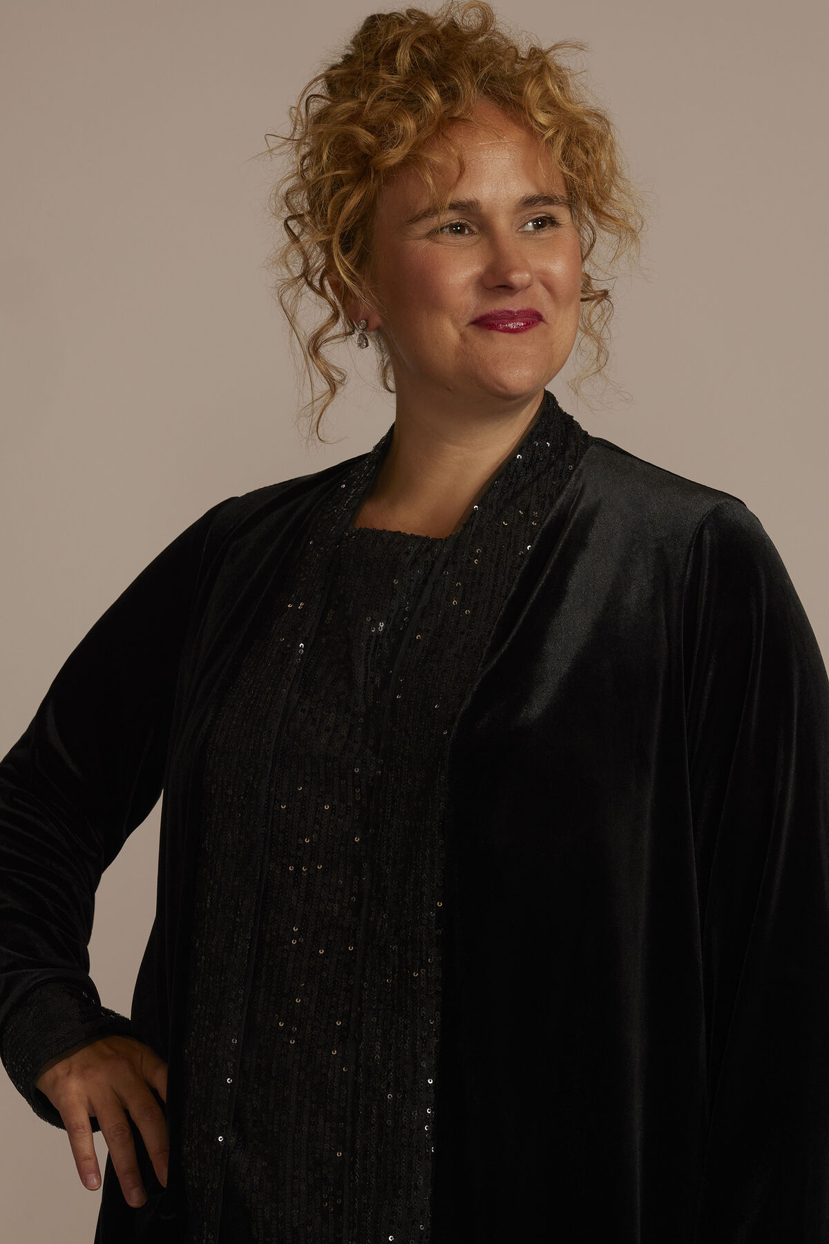Conjunto de tres piezas con saco de terciopelo y camisa de lentejuelas, NEGRO, hi-res