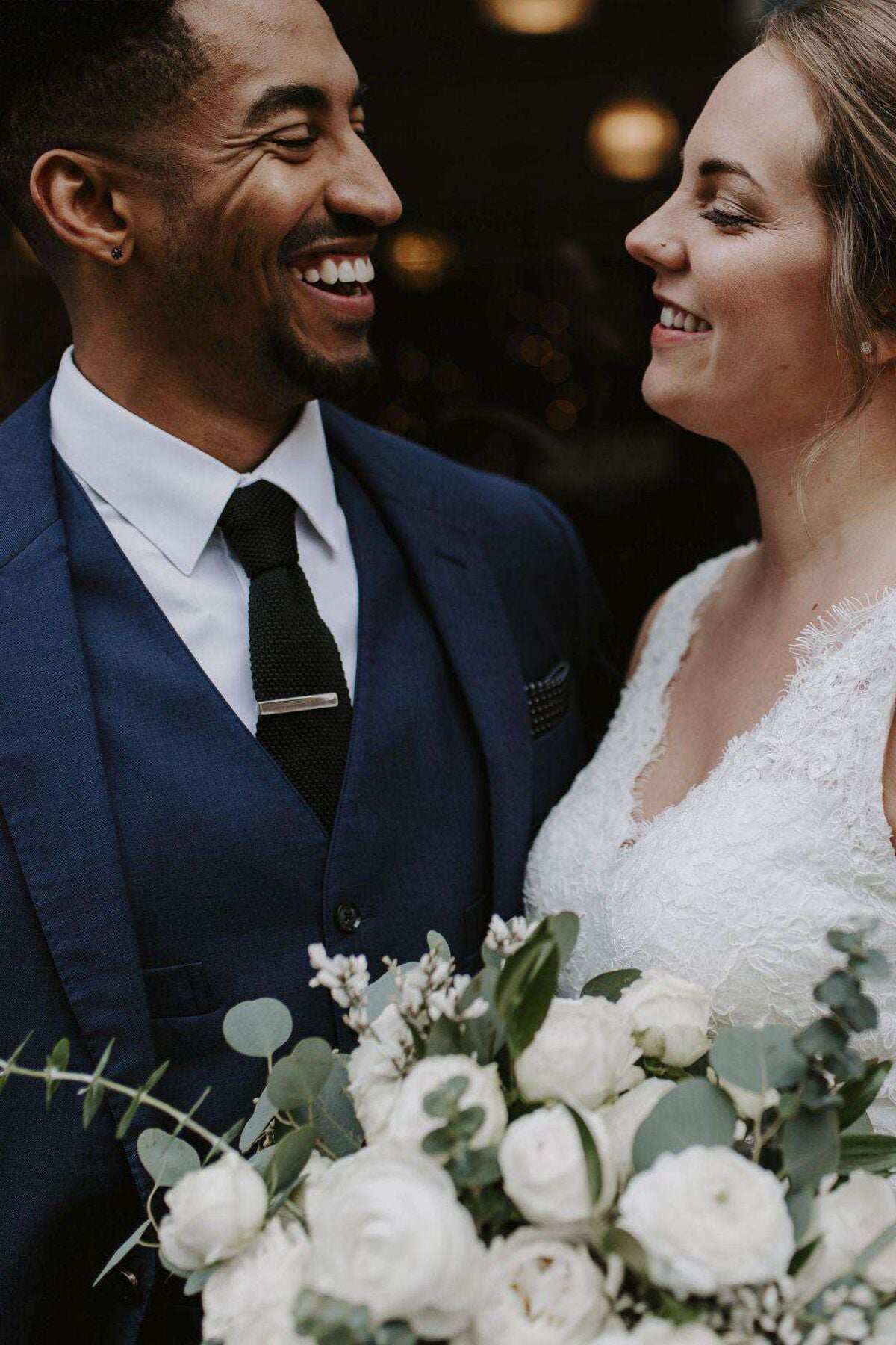 Vestido de novia princesa con espalda ilusi&oacute;n y aplicaciones de encaje, MARFIL CH, hi-res
