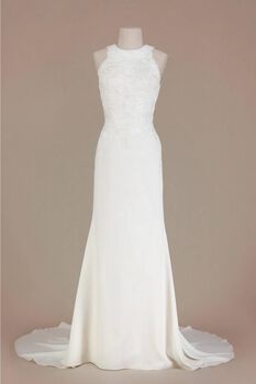Vestido de novia escote alto con espalda descubierta