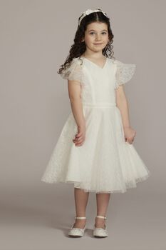 Vestido de primera comunión con mangas y aplicaciones de encaje