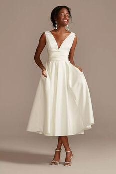 Vestido de novia midi satinado