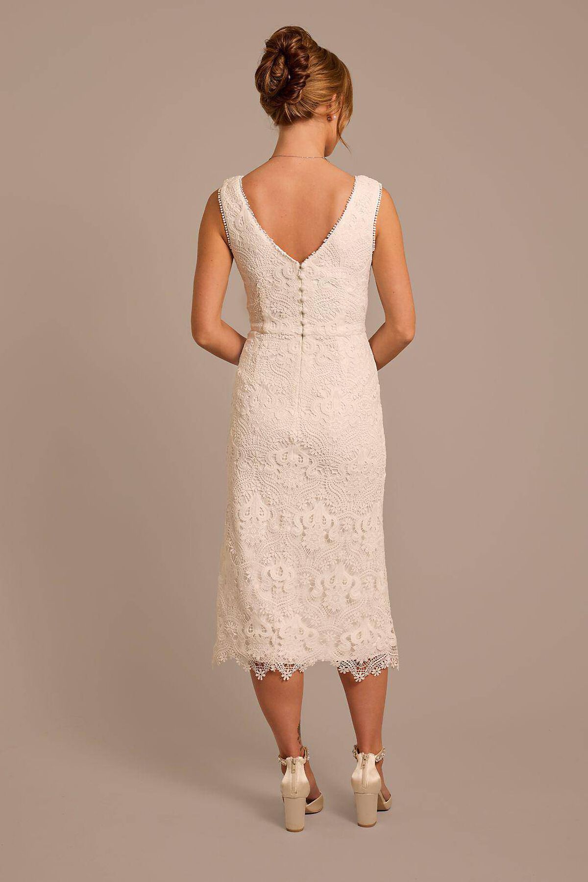 Vestido de novia recto con encaje de croch&eacute;, BLANCO SUAVE, hi-res