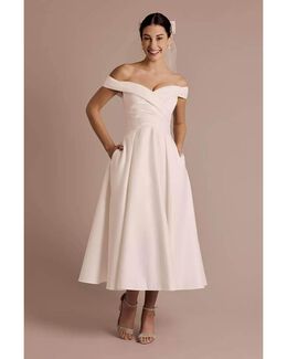 Vestido de novia con hombros descubiertos