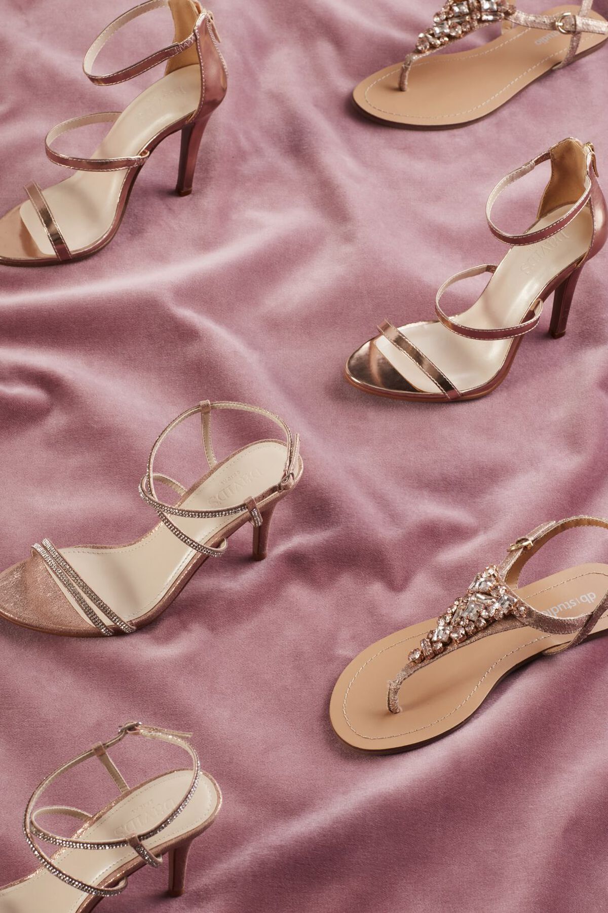 Sandalias con decoraci&oacute;n de pedrer&iacute;a, ROSA ORO, hi-res