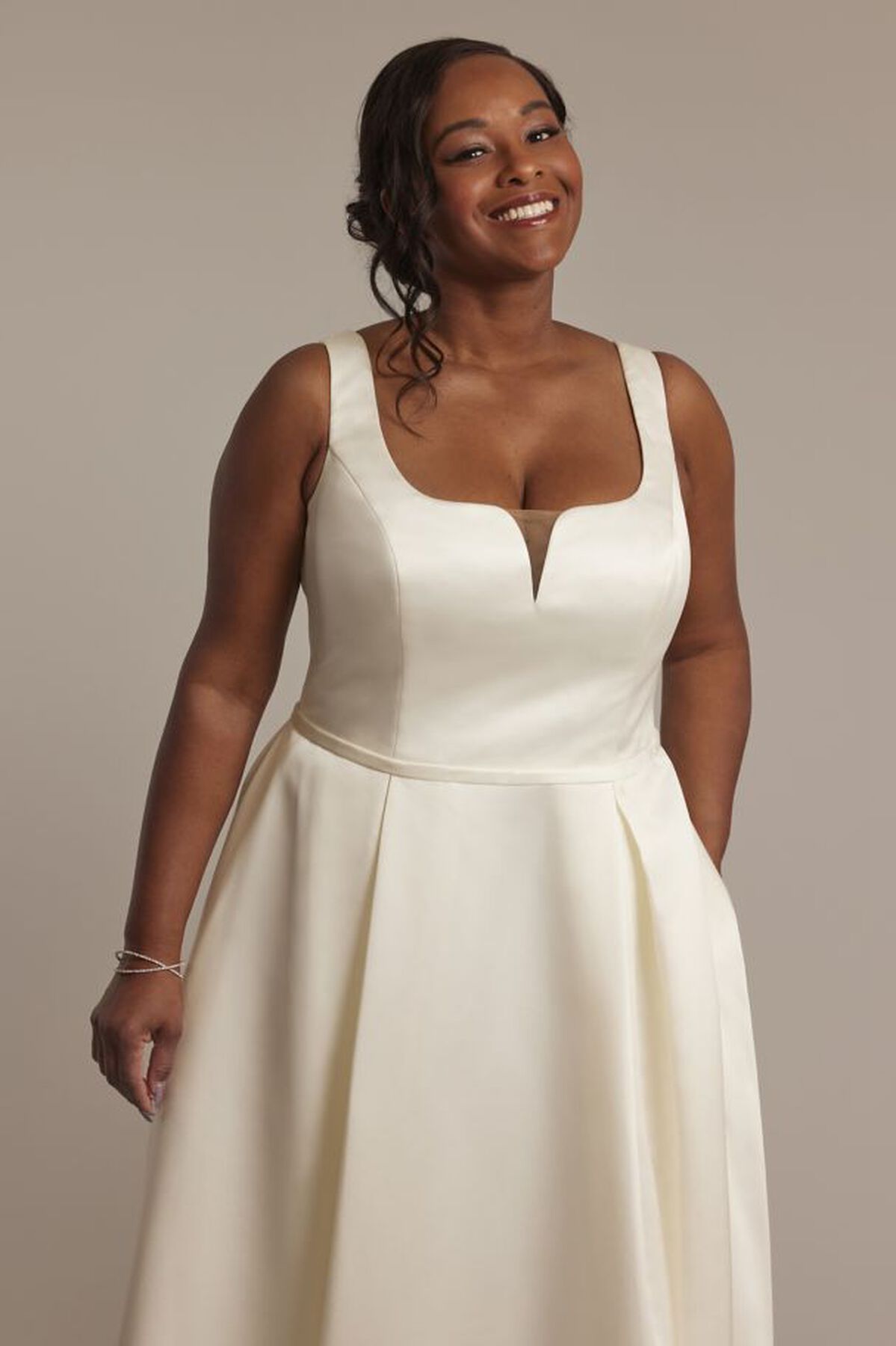 Vestido de novia l&iacute;nea A con escote V 8002414, MARFIL, hi-res