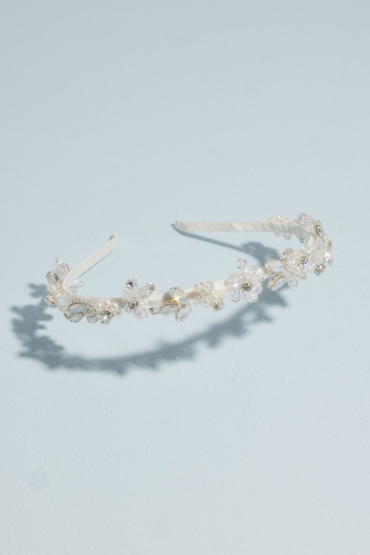 Diadema con flores de cristales, PLATA, hi-res