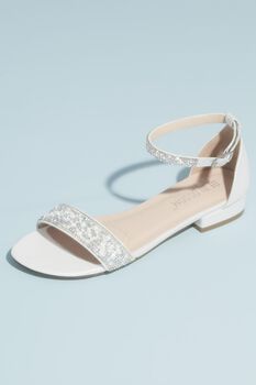 Zapatilla de novia con tacón bajo y pedrería