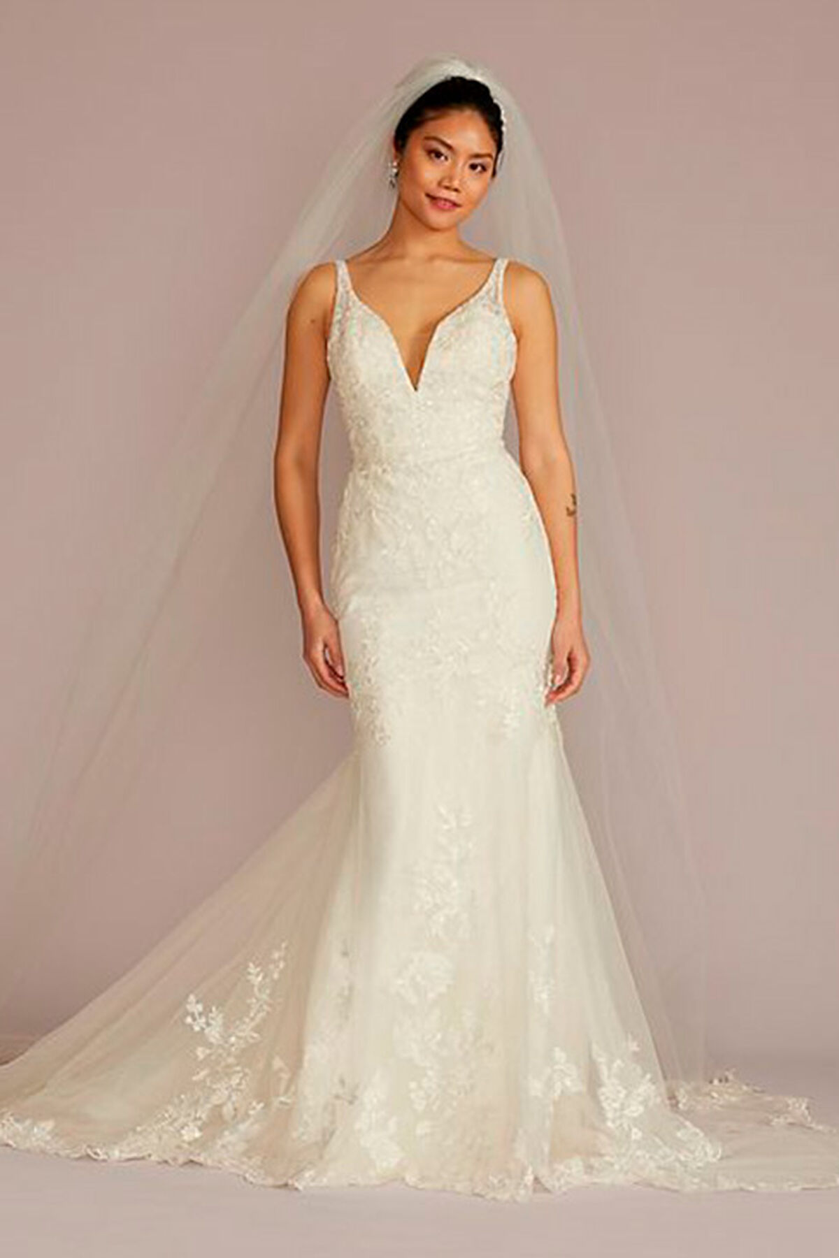 Vestido de novia sirena con aplicaciones florales y escote profundo en V, MARFIL, hi-res
