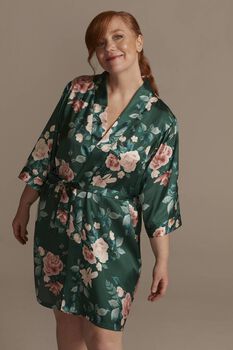 Bata de satín con estampado floral