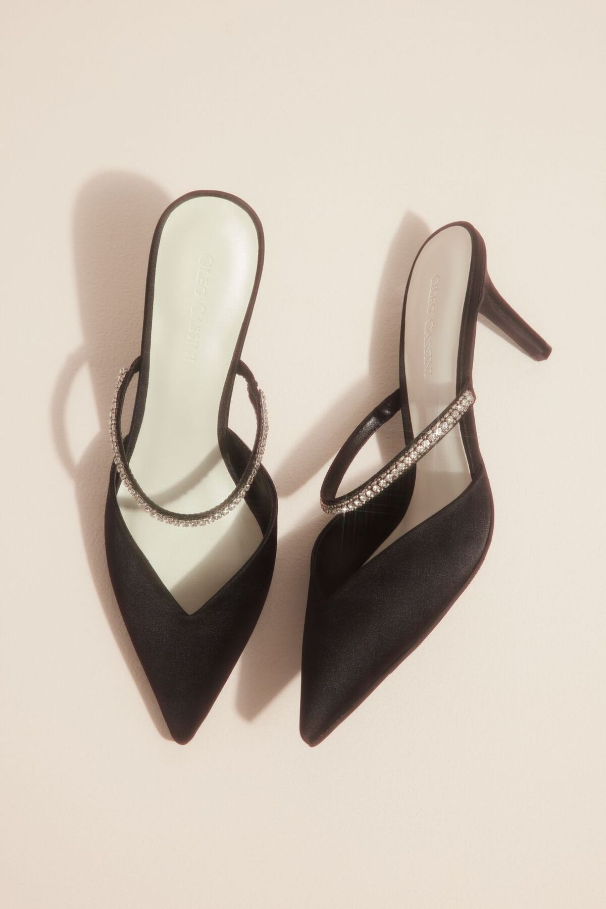 Zapatilla de novia en pico con pedrer&iacute;a, NEGRO, hi-res