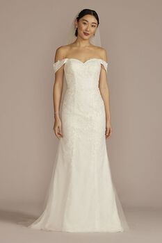 Vestido de novia sirena con escote corazón y mangas al hombro
