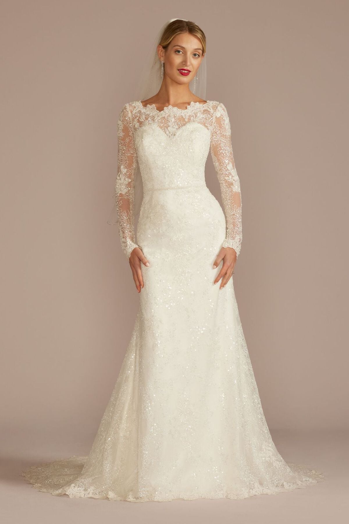 Vestido de novia recto de encaje con escote alto, MARFIL, hi-res