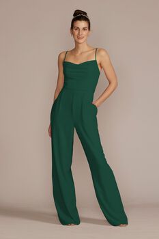 Jumpsuit de dama con escote recto y tirantes delgados