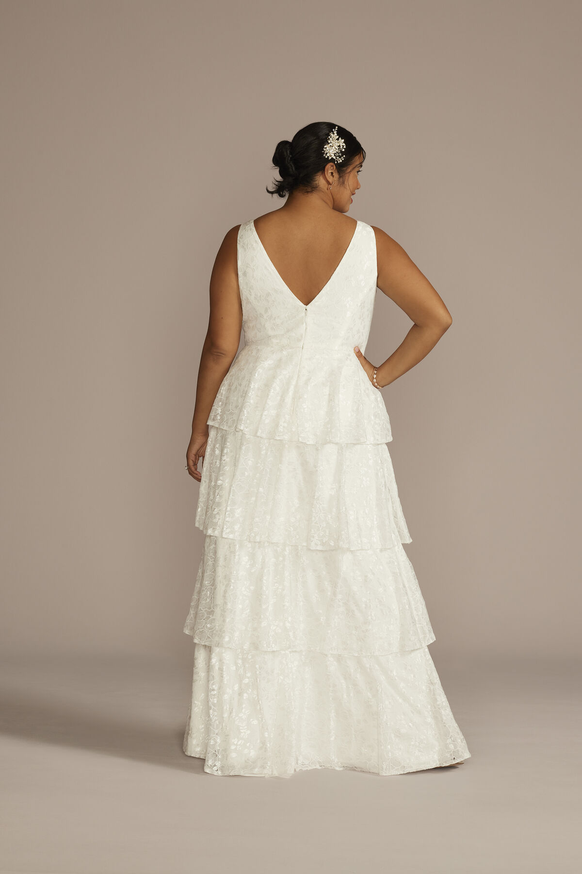 Vestido de novia l&iacute;nea A de encaje con falda en niveles, BLANCO SUAVE, hi-res
