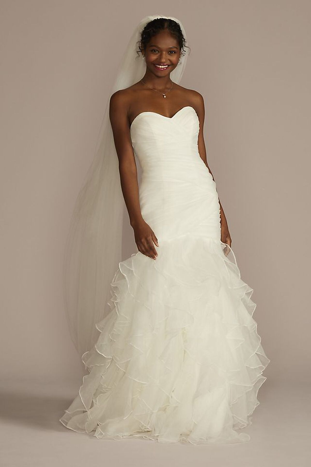 Vestido de novia sirena strapless con falda de holanes, MARFIL, hi-res