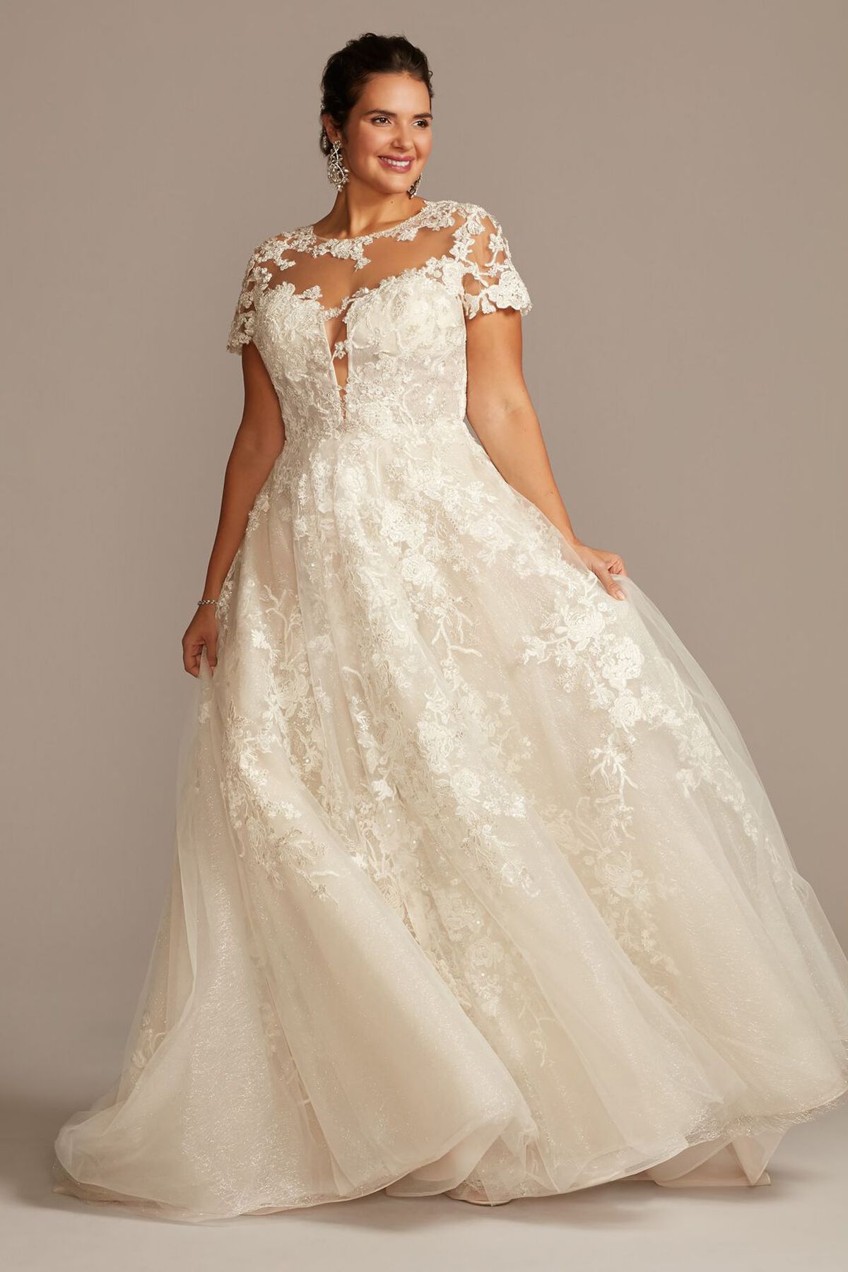 Vestido de novia princesa de encaje con mangas cortas y escote ilusi&oacute;n, MARFIL/PIEDRA, hi-res