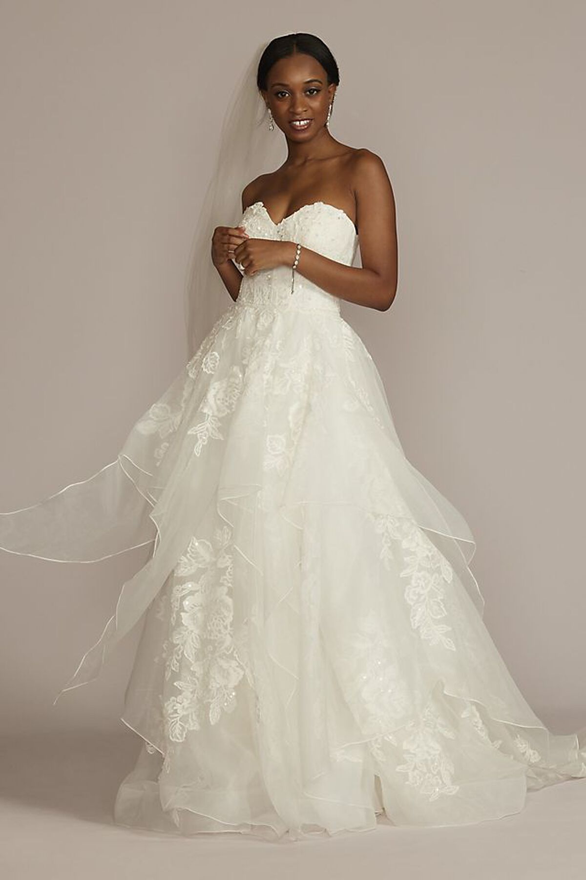 Vestido de novia princesa strapless con escote coraz&oacute;n, MARFIL, hi-res