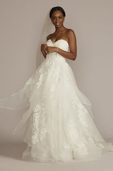 Vestido de novia princesa strapless con escote corazón