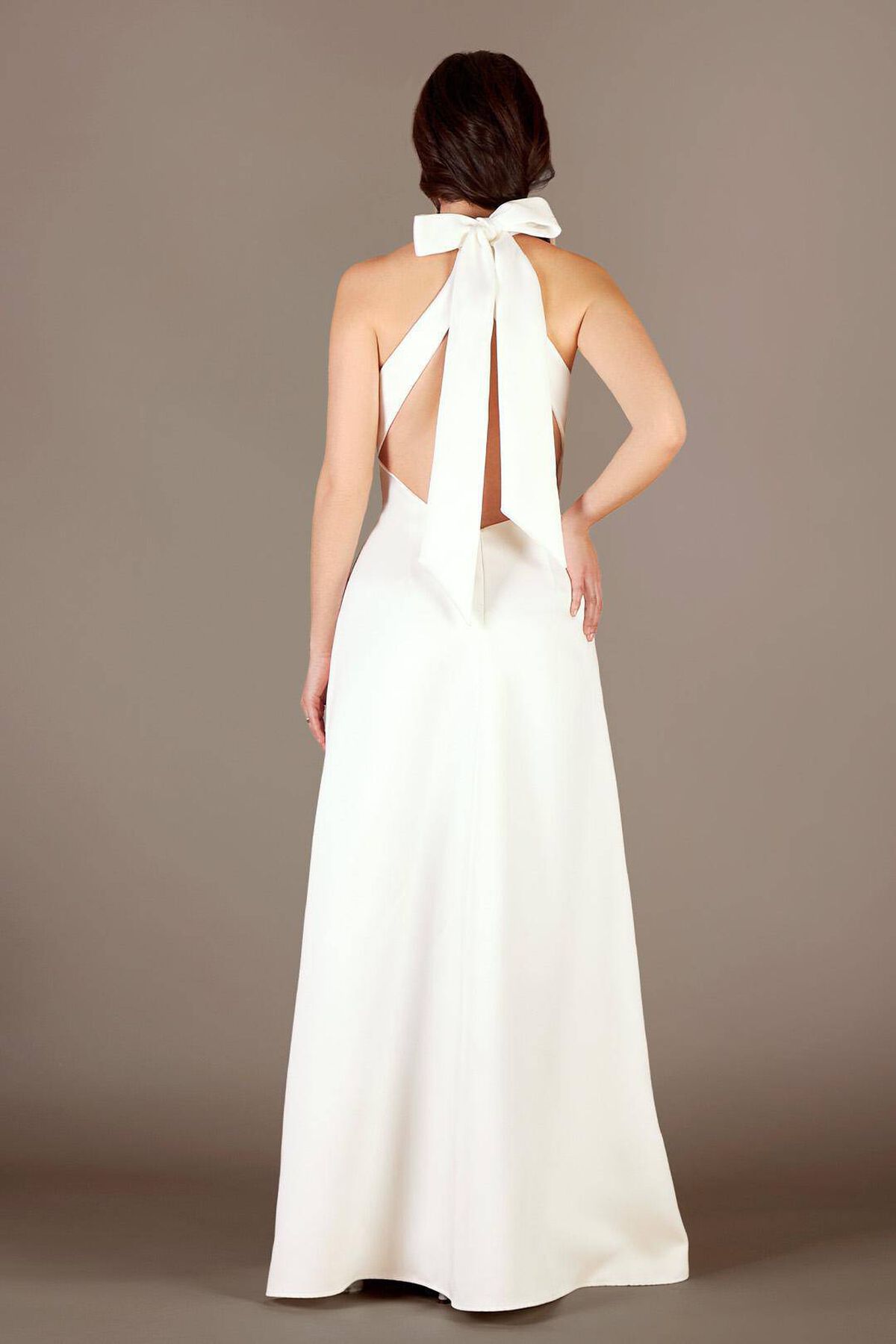 Vestido de novia halter con escote y mo&ntilde;o en espalda, BLANCO SUAVE, hi-res