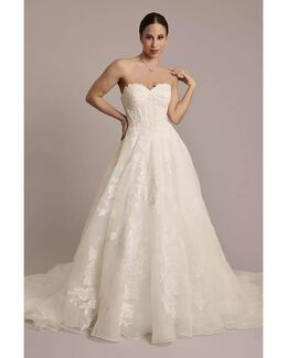 Vestido de novia con aplicaciones florales