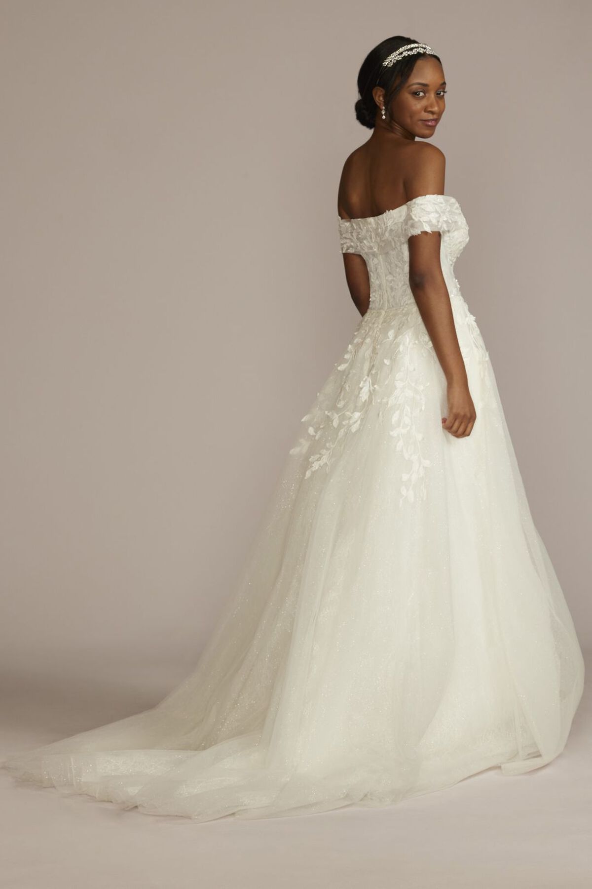 Vestido de novia l&iacute;nea A con mangas ca&iacute;das al hombro, MARFIL SOLIDO, hi-res