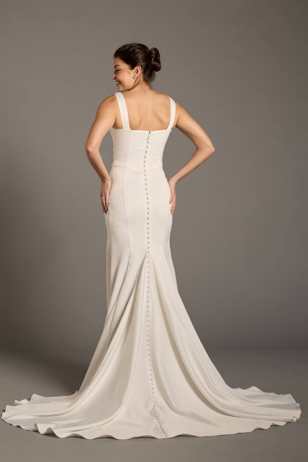 Vestido de novia con escote V y abertura en pierna, BLANCO SUAVE, hi-res