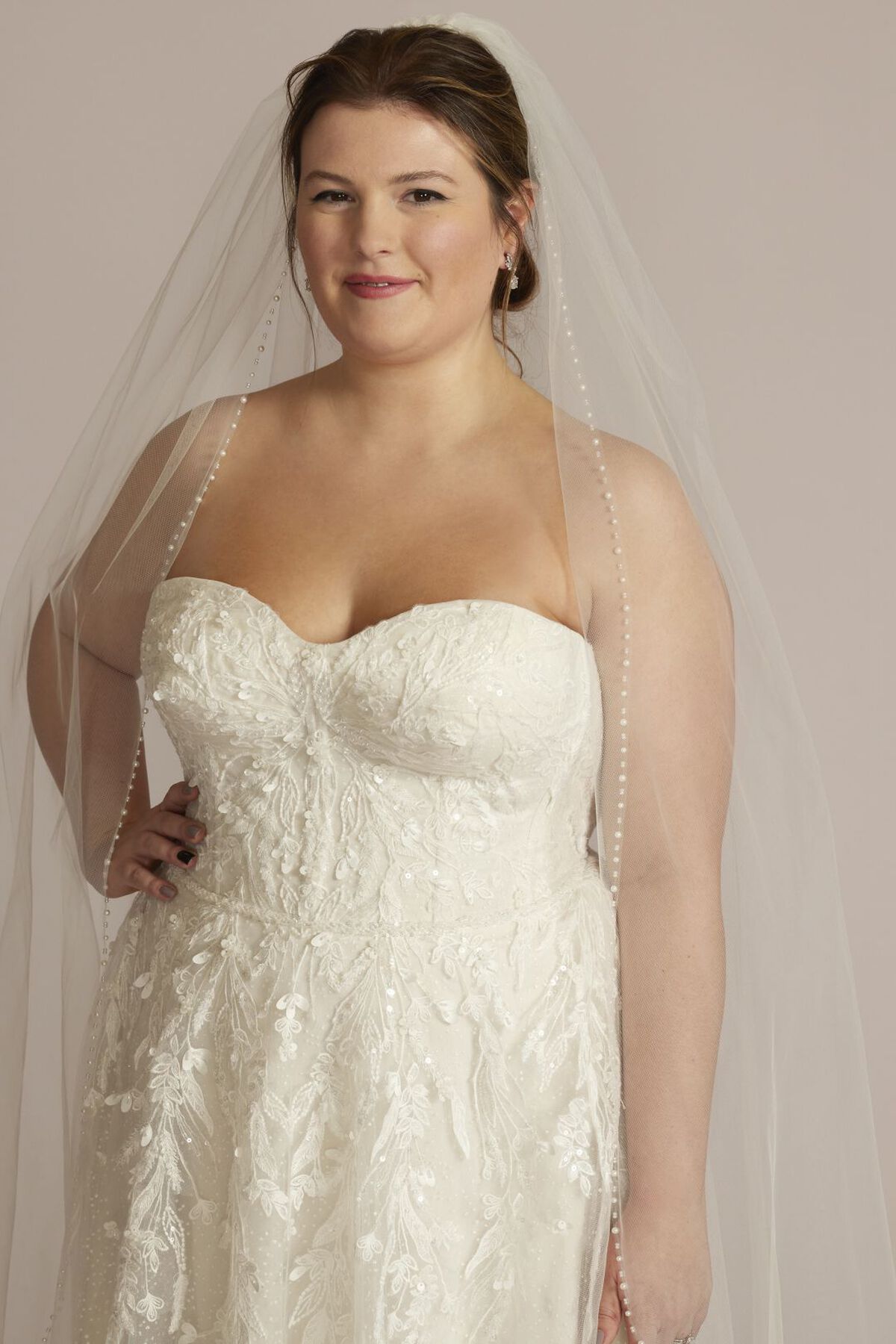 Vestido de novia strapless con aplicaciones de brillante pedrer&iacute;a, MARFIL NACARADO, hi-res