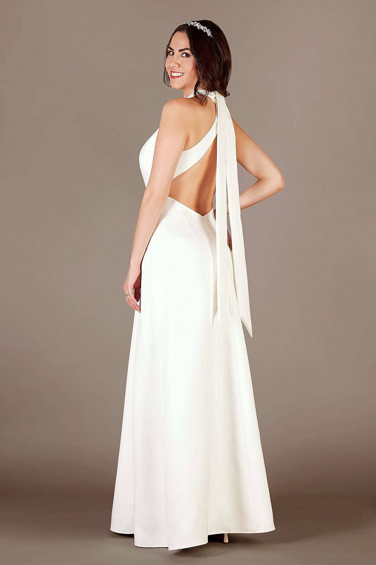 Vestido de novia halter con escote y mo&ntilde;o en espalda, BLANCO SUAVE, hi-res