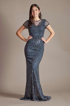 Vestido largo de lentejuela con mangas cortas y escote ilusión