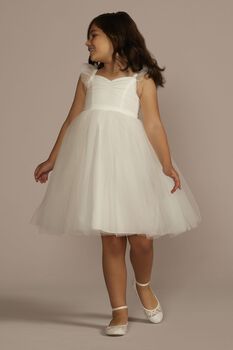 Vestido de primera comunión corto con mangas de tul
