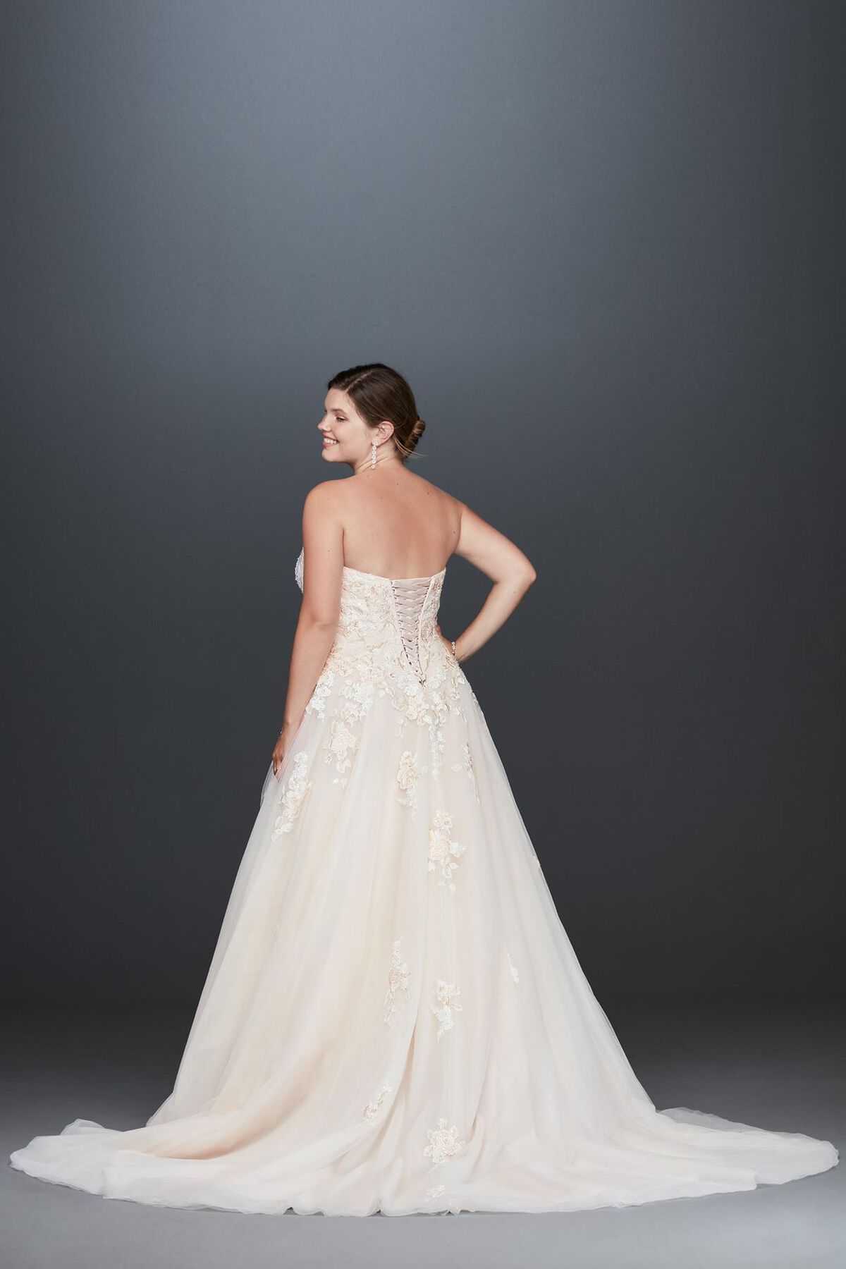 Vestido de novia princesa strapless con aplicaciones florales, MARFIL/ARENA, hi-res