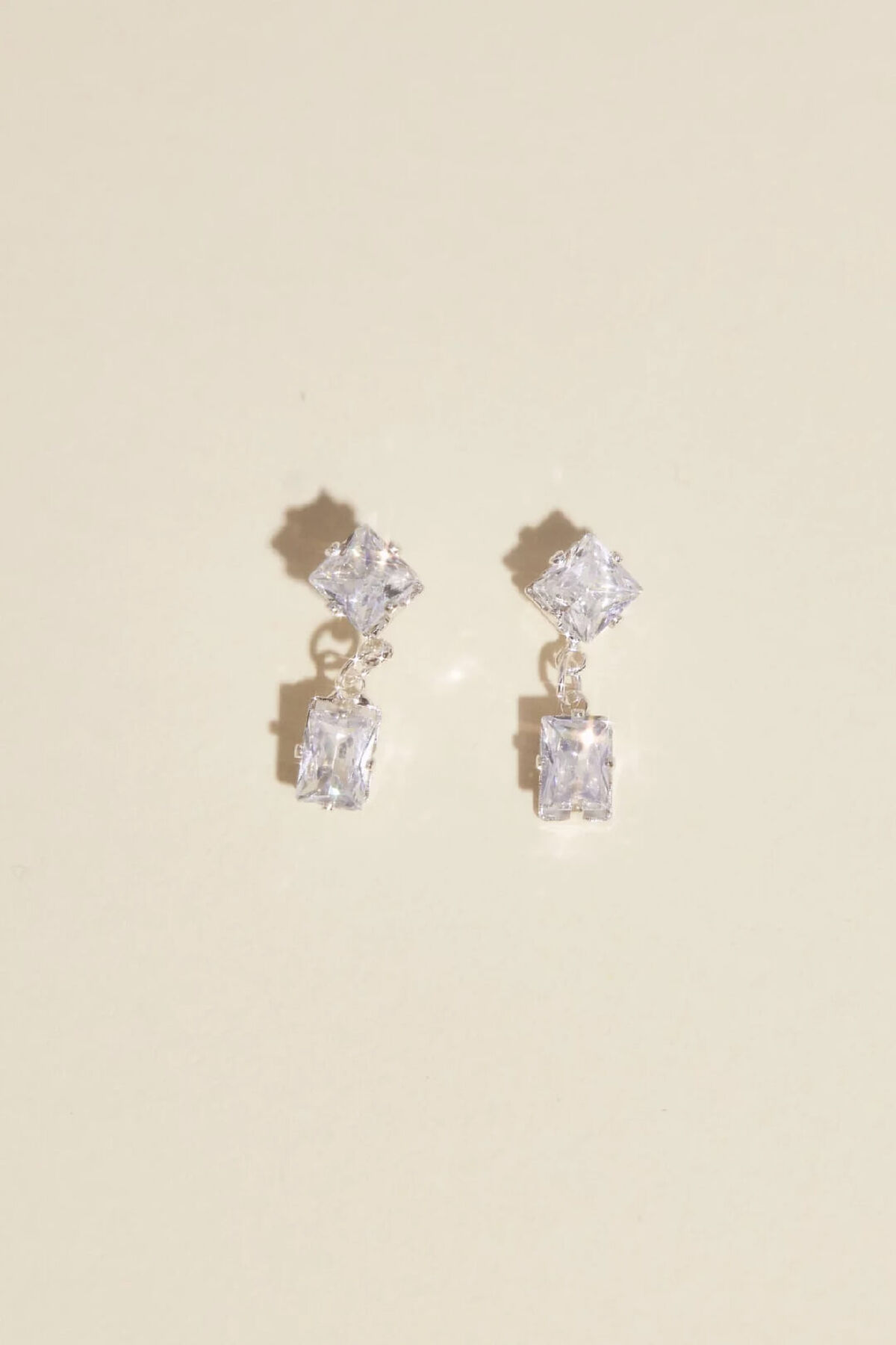 Aretes en corte radiante, PLATA, hi-res
