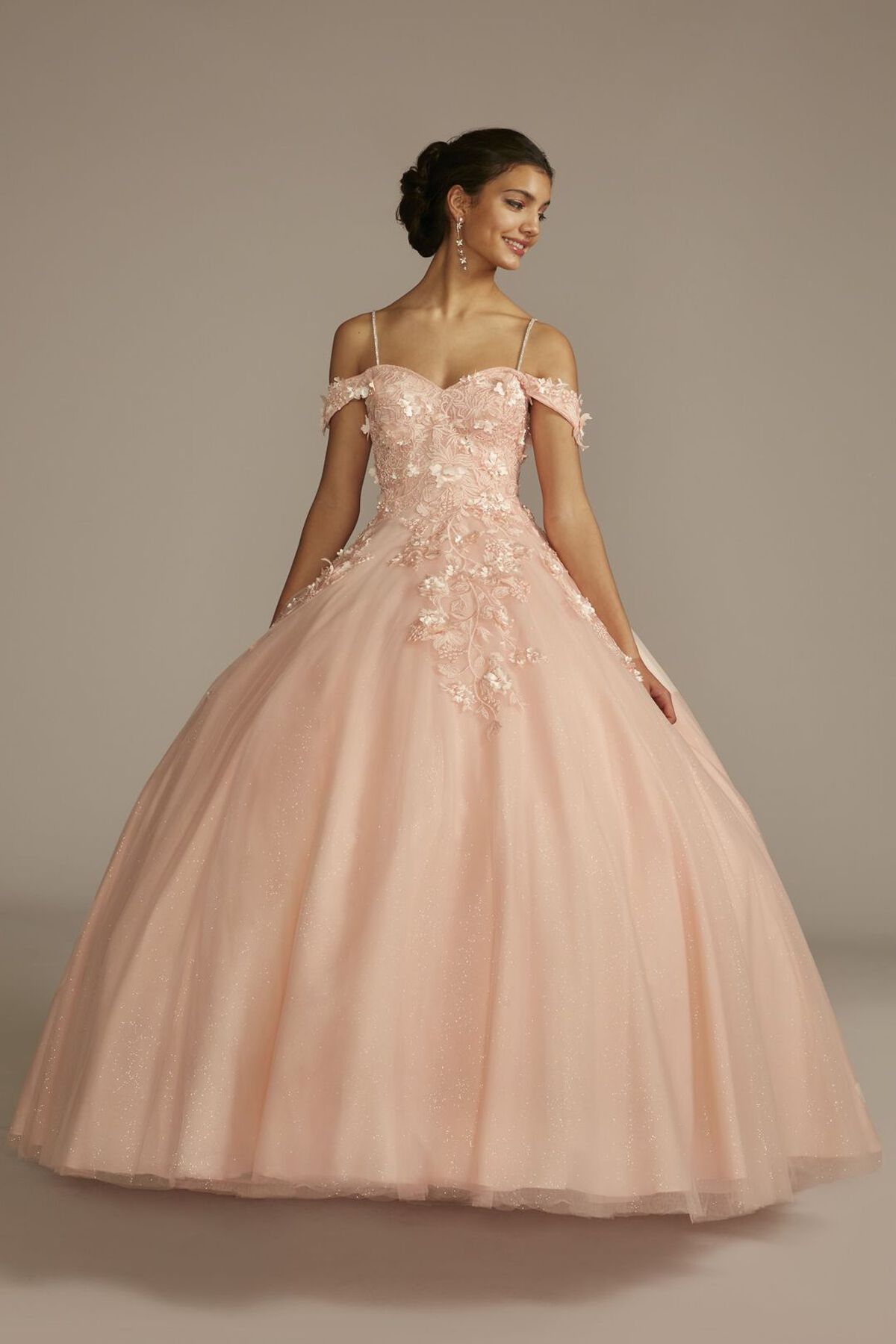 Vestido de quincea&ntilde;era morado con mangas al hombro removibles y tirantes, PETALO, hi-res