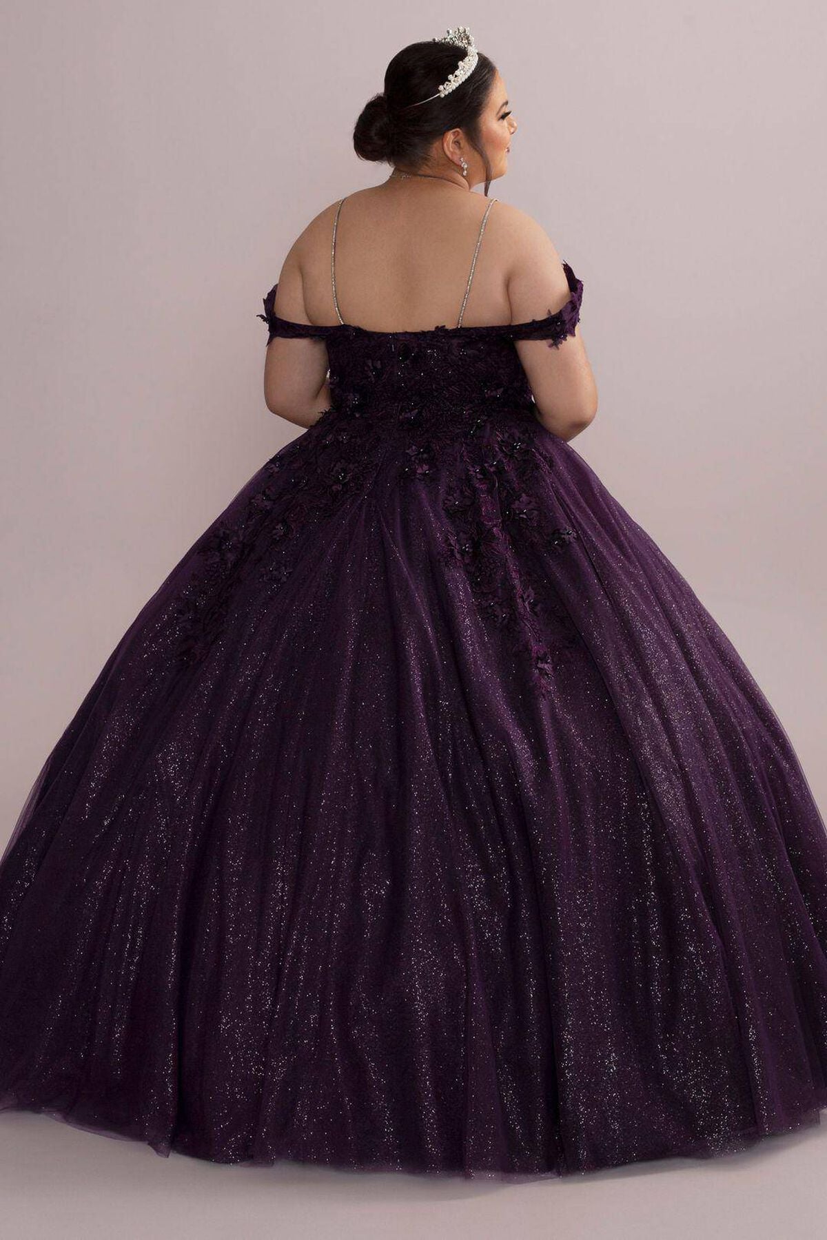 Vestido de quincea&ntilde;era morado con mangas al hombro removibles y tirantes, MORADO OSCURO, hi-res